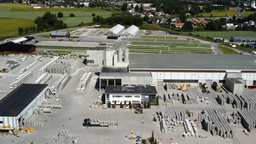 Hokksund_Fabrikk og hovedkontor