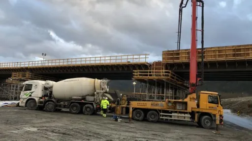 Mosjøen_Betongbiler på anlegg